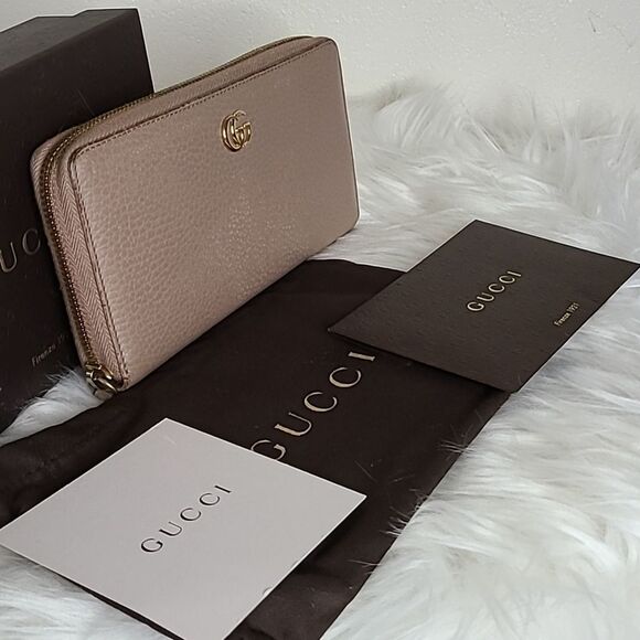 💯 Authentic Gucci Zipped Long Wallet 🍀 - Picture 4 of 14